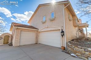1025 Garlock Court
