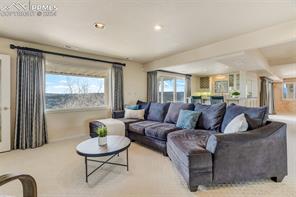 1025 Garlock Court