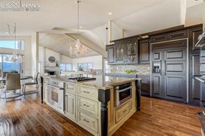 1025 Garlock Court