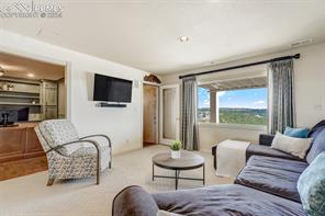 1025 Garlock Court