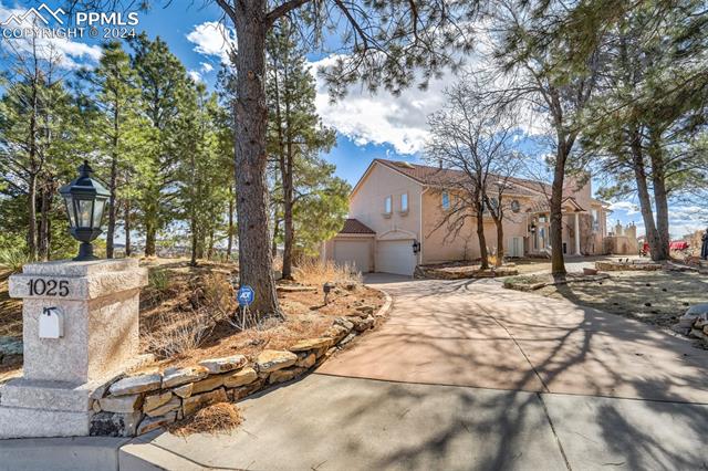 1025 Garlock Court