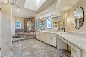 1025 Garlock Court