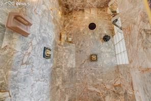 1025 Garlock Court