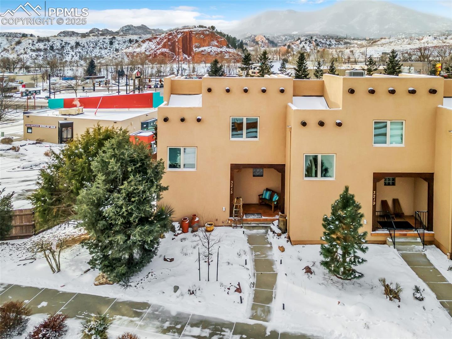 3215 W Pikes Peak Avenue