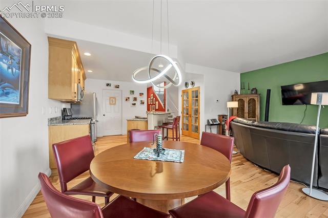 3215 W Pikes Peak Avenue