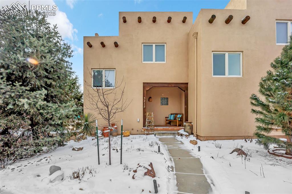 3215 W Pikes Peak Avenue