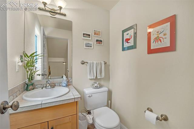 3215 W Pikes Peak Avenue