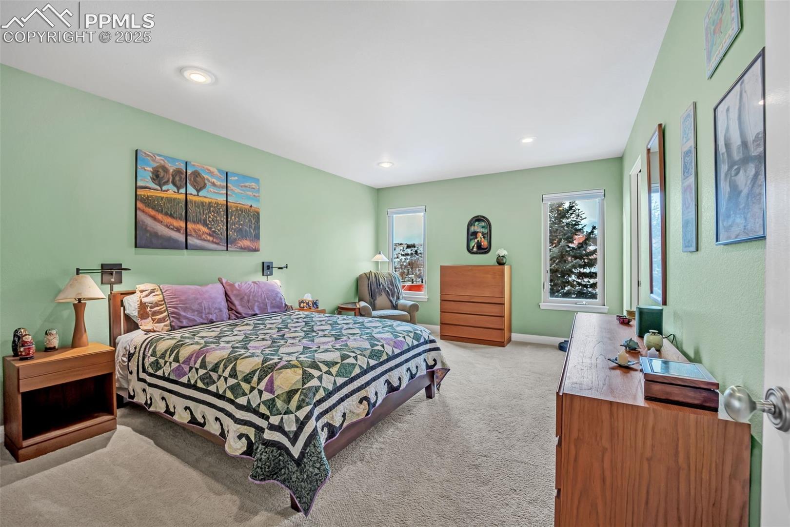 3215 W Pikes Peak Avenue