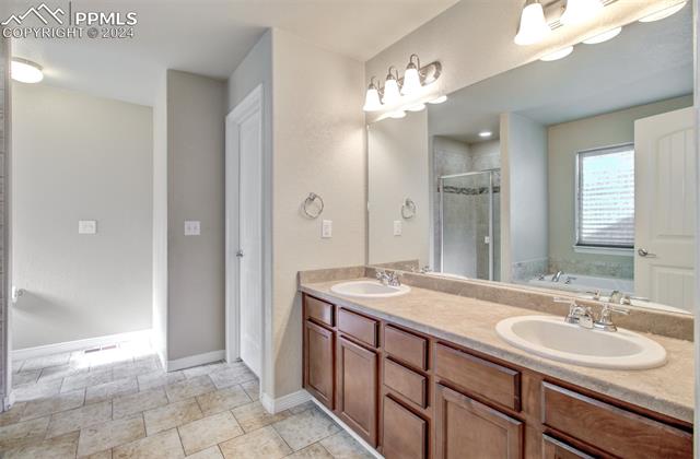 6559 Tranters Creek Way