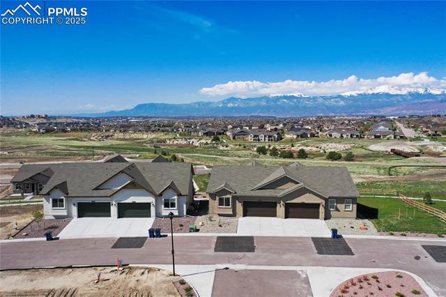 9484 Simper Heights