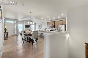 9484 Simper Heights