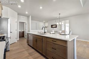 9484 Simper Heights
