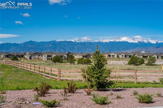9484 Simper Heights