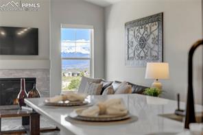 9484 Simper Heights