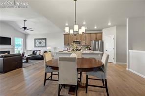 9484 Simper Heights