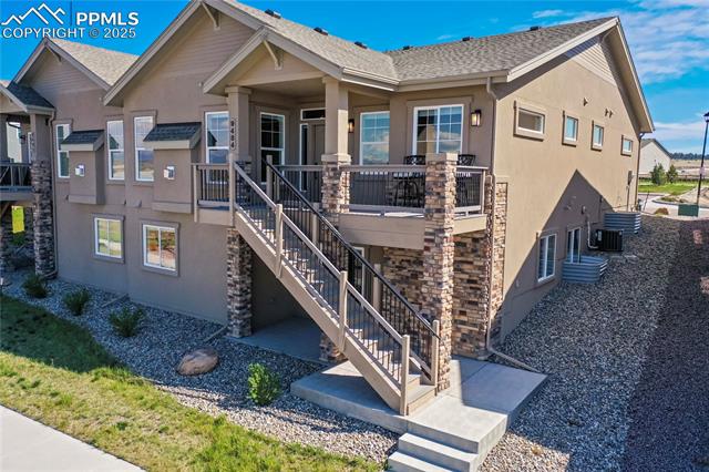 9484 Simper Heights
