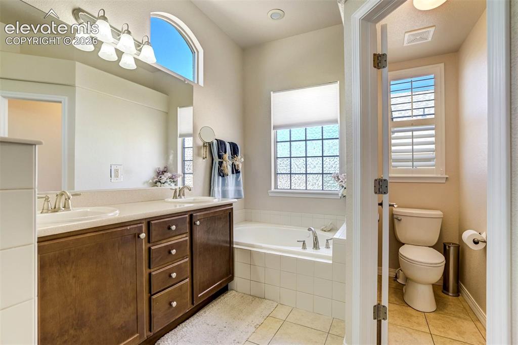 9508 Carriage Creek Point