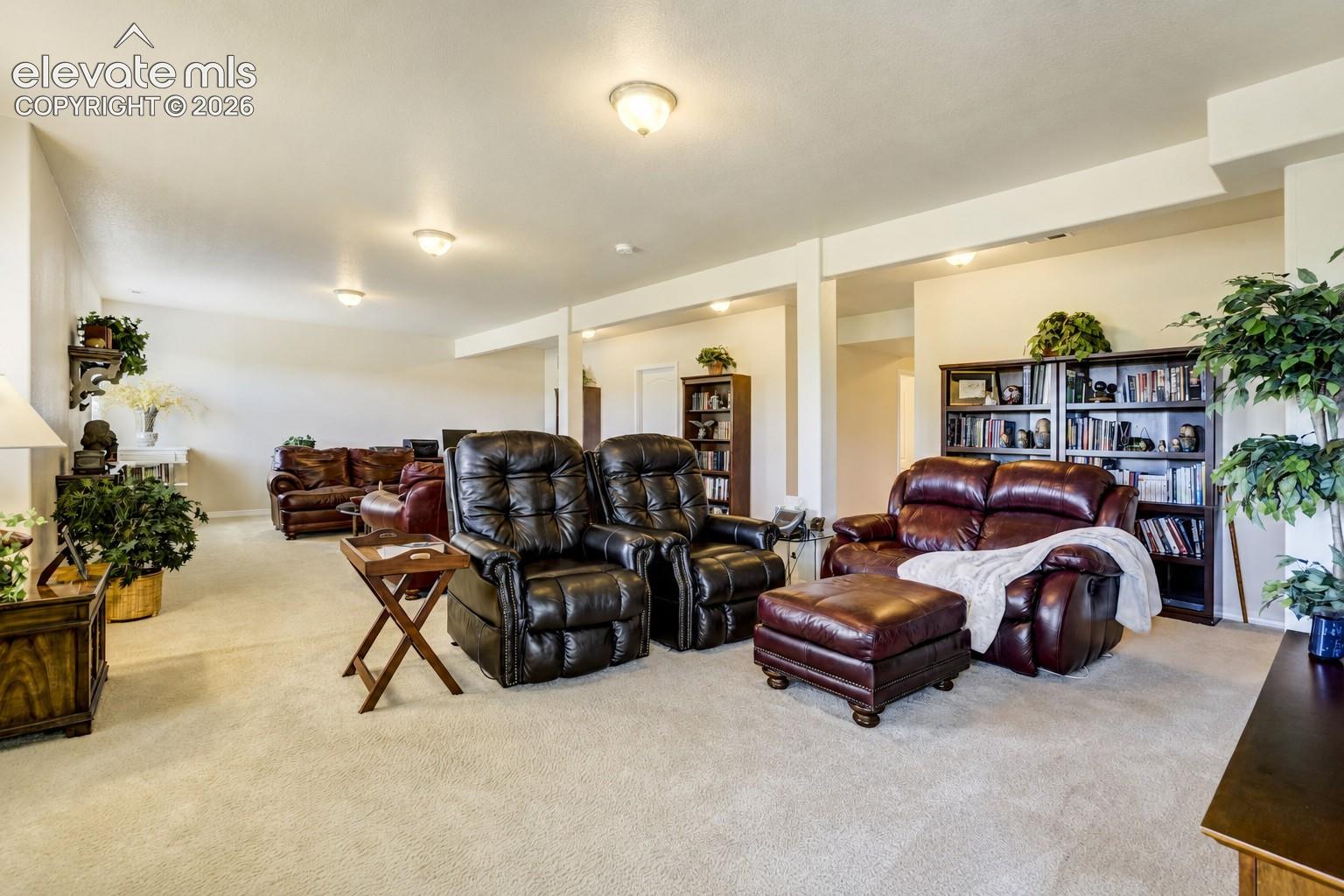 9508 Carriage Creek Point