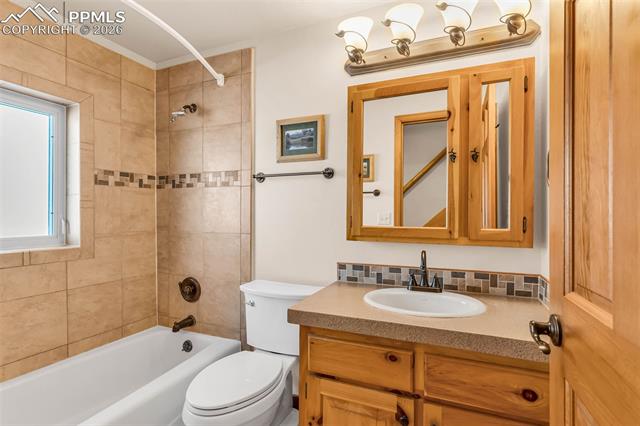 4005 Oak Grove Circle