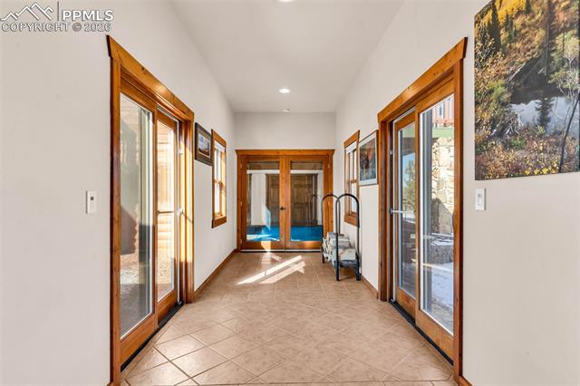 4005 Oak Grove Circle