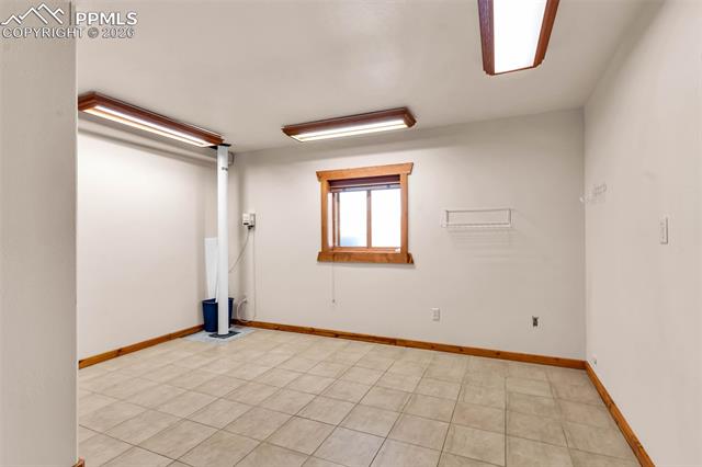 4005 Oak Grove Circle