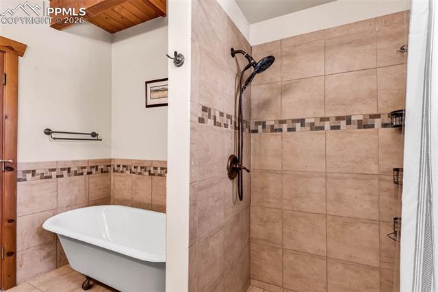 4005 Oak Grove Circle