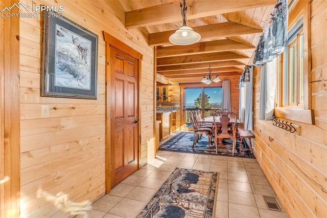4005 Oak Grove Circle