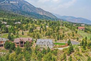1155 Charles Grove