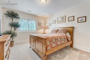 1155 Charles Grove