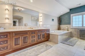 1155 Charles Grove