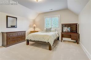 1155 Charles Grove