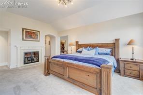 1155 Charles Grove