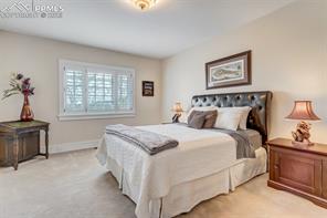 1155 Charles Grove