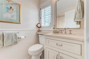 1155 Charles Grove