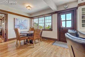 1155 Charles Grove