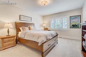 1155 Charles Grove