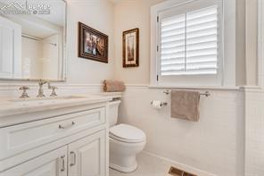 1155 Charles Grove