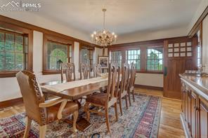 1155 Charles Grove
