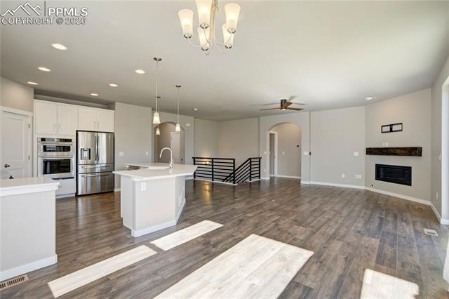 3347 Golden Meadow Way