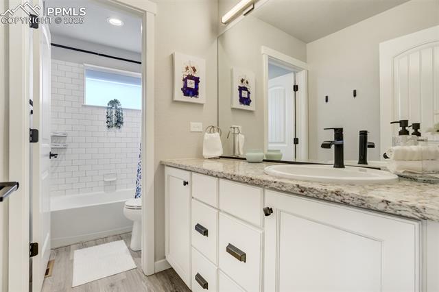 5456 Gansevoort Drive