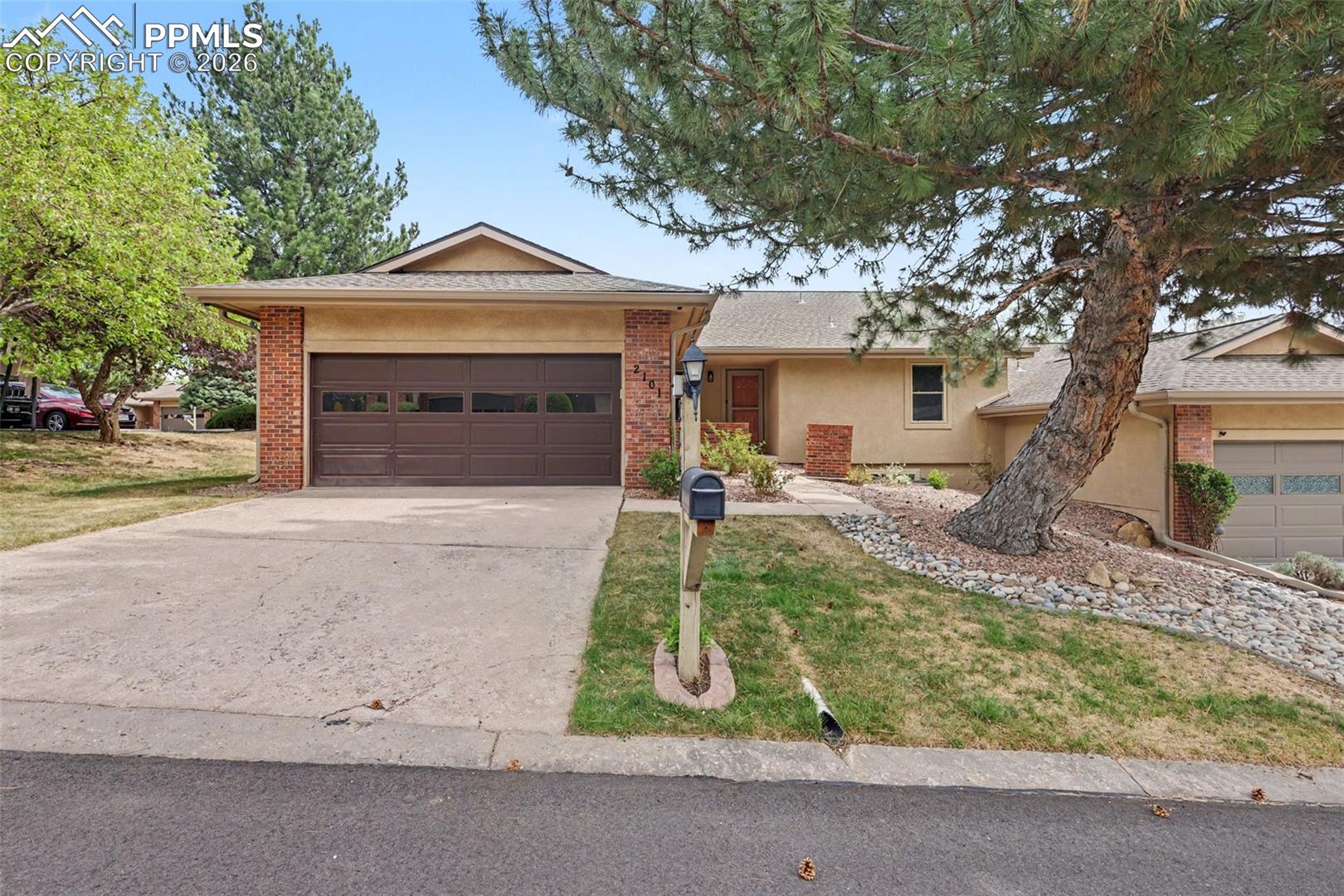 2101 Glenhill Road