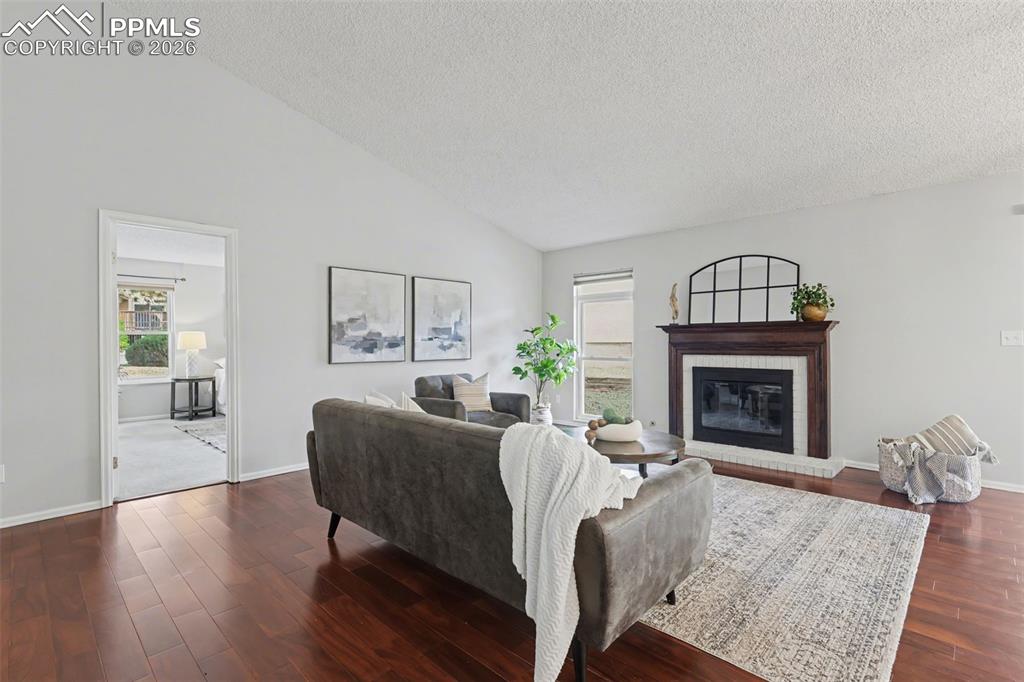 2101 Glenhill Road