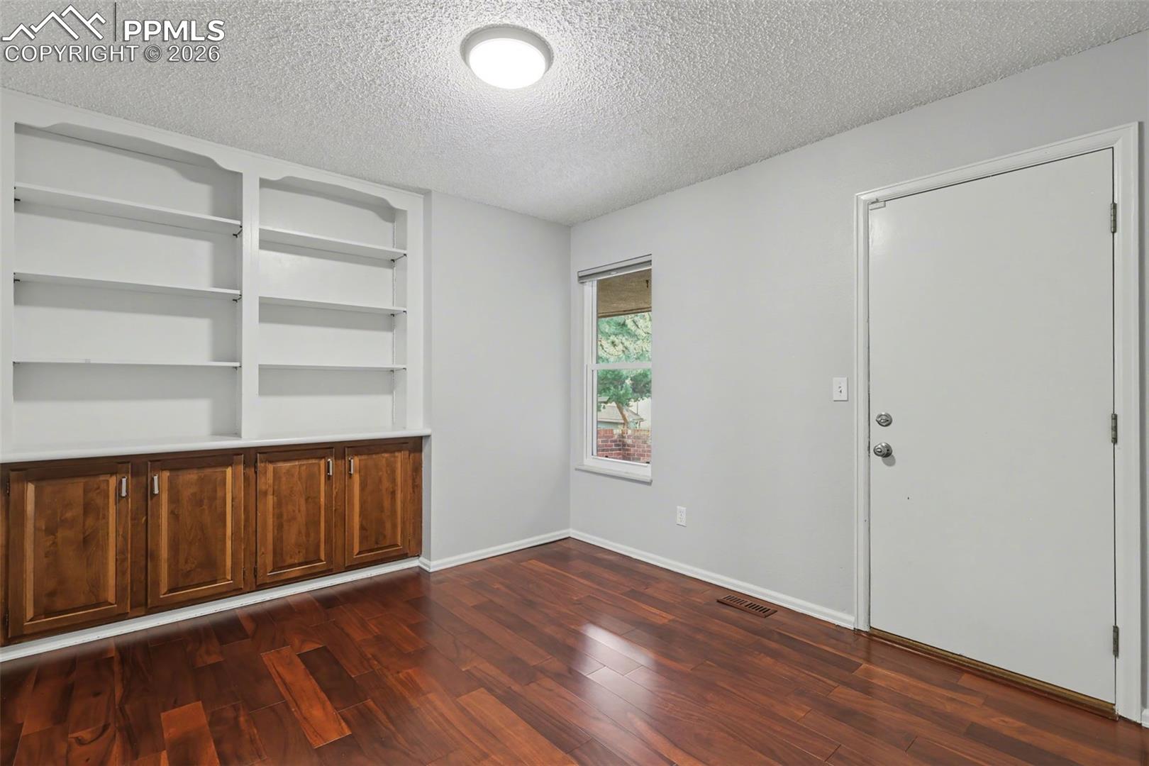 2101 Glenhill Road