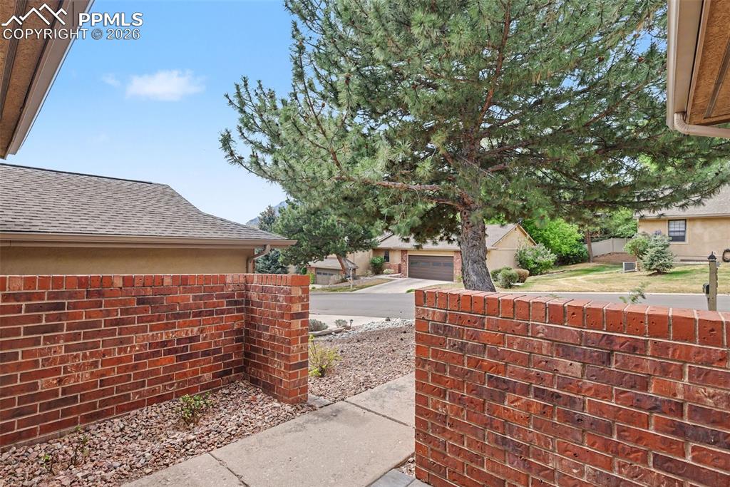 2101 Glenhill Road