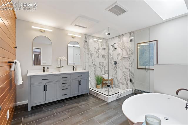 560 Clear Brook Lane