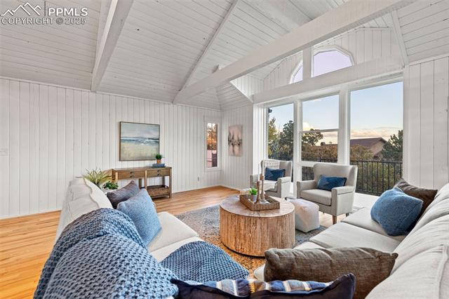 1935 Chateau Point Court