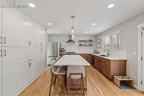 2180 Kittridge Avenue