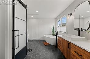 2180 Kittridge Avenue