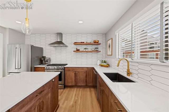 2180 Kittridge Avenue