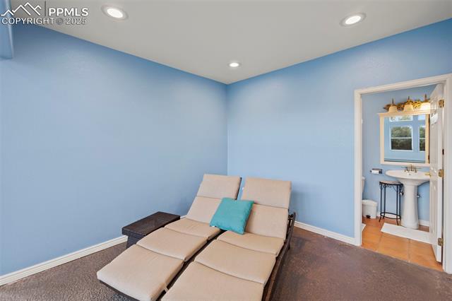 6825 Oak Valley Lane